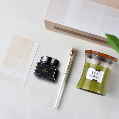 Presente exclusivo para o Dia do Pai Wycombe Abbey XL Pena de Ouro Branco WoodWick Aromaterapia