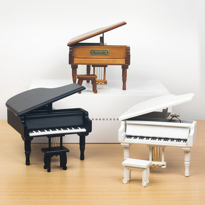 Caixinha de música de piano de madeira impressa com tela de seda Ideal para favores de casamento Presentes de festa nupcial