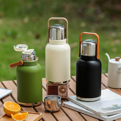 Atividades Garrafa de água portátil de aço inoxidável 316 1200 ml Chávena de chá estufada isolada