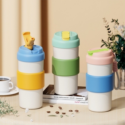 1 Impressão gráfica a cores de contraste criativo Copo isolado a cores para café portátil