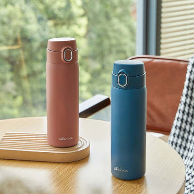 Técnicas de impressão de tela de seda 1 Gráficos coloridos em Yuedong Bouncing Insulated Cup 500ml