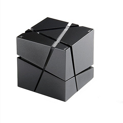 Cubo de Rubik sem fio Discursor Design colorido para relações com ex-alunos e reuniões de classe