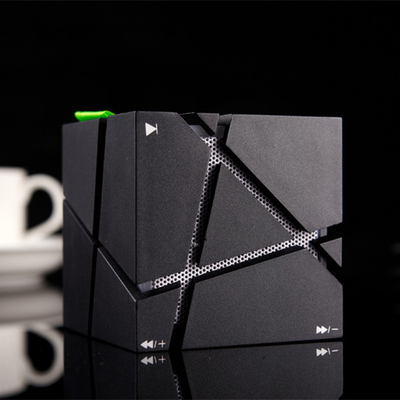 Cubo de Rubik sem fio Discursor Design colorido para relações com ex-alunos e reuniões de classe