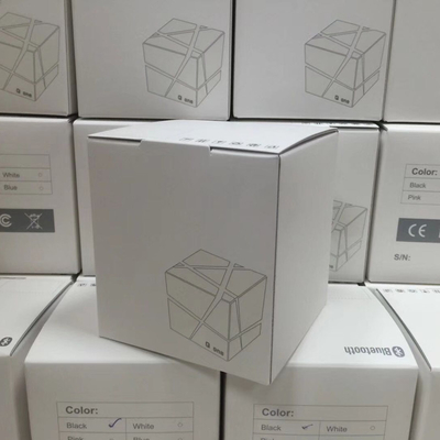 Cubo de Rubik sem fio Discursor Design colorido para relações com ex-alunos e reuniões de classe
