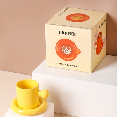 Exquisito conjunto de taças e pratos de ovos de caramelo para empregados da empresa