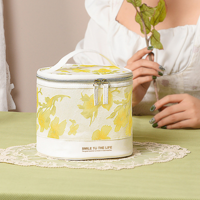 Conjunto de presentes elegante Saco sanitário de grande capacidade com cilindro de flores escondido
