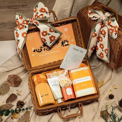 Cesto de Tote de Vinha Tecido Um Prêmio de Casamento Luxoso para Relações de Alunos / Reuniões de Turma