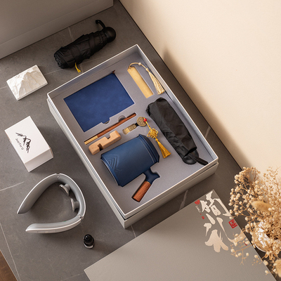 Conjunto de presentes de negócios personalizado para o hotel e o resort