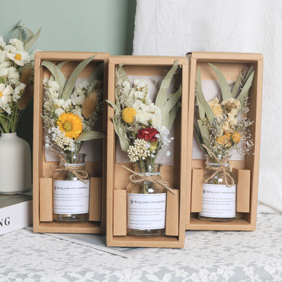 Agência de viagens Delight Goddess Dia presente cravo flor seca Bouquet em garrafa de vidro