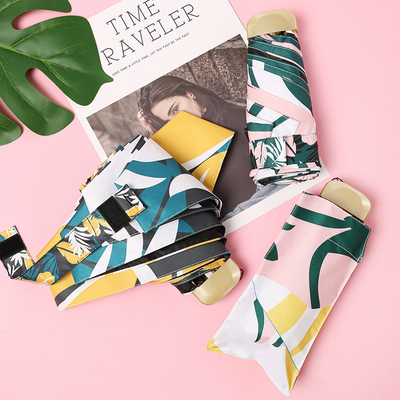 Cores personalizadas Vinyl pequeno fresco guarda-chuva de bolso de sol e chuva para presentes de exposição