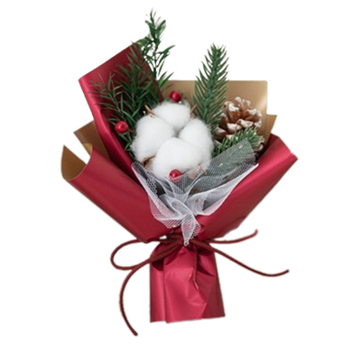 Bouquet festivo de Natal com flores secas e algodão
