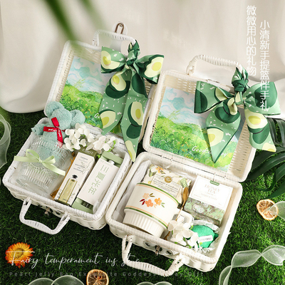 Conjunto de presentes personalizados Cesto de mão fresco Souvenirs em cesto de rotão para todos os dias