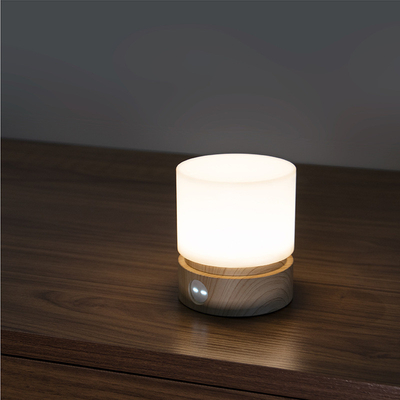 Lâmpada de mesa de LED sem passo HBK Luz cilíndrica USB Luz noturna para ocasião do ano