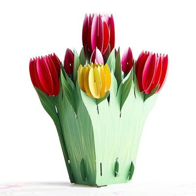 Surpreenda seu professor com um cartão de felicitação 3D de tulipas