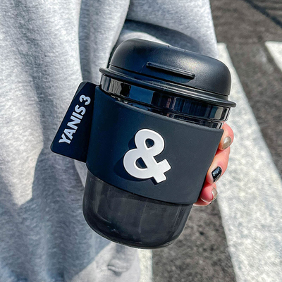 Taça de café de palha de verão de alta aparência e brisa portátil para os requisitos do cliente