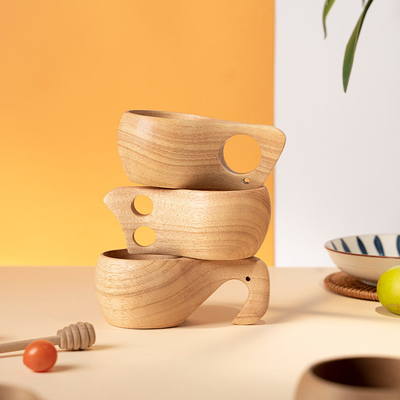 Atualize o seu equipamento de viagem com o Retro Finnish Whole Wood Integrated Creative Coffee Cup