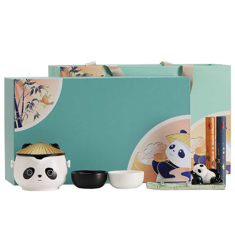 Promova o seu negócio com estilo Chengdu Panda Water Cup Souvenirs for Business Partners