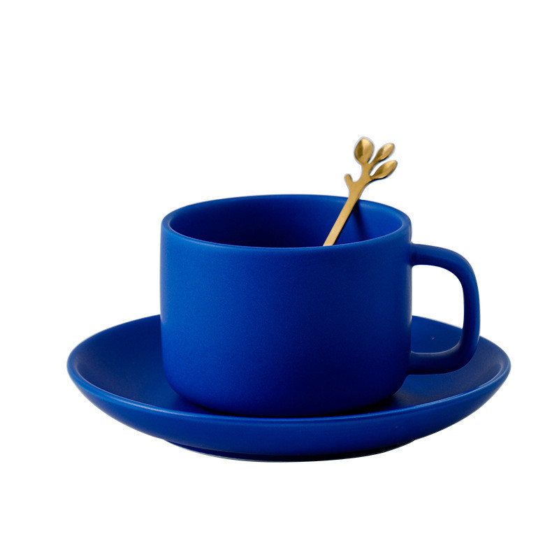 Exquisito Klein Blue Ceramic Flower Coffee Cup e Plate Set para Impressão de Logotipo Personalizado