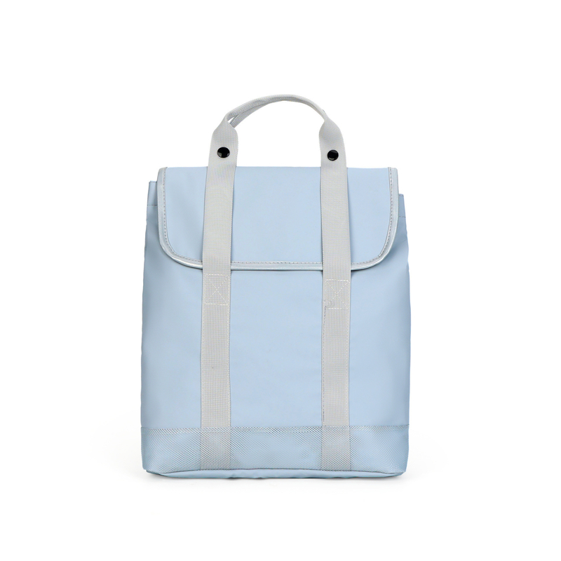 Agência de viagens deve ter mochila colorida com grande capacidade e design minimalista
